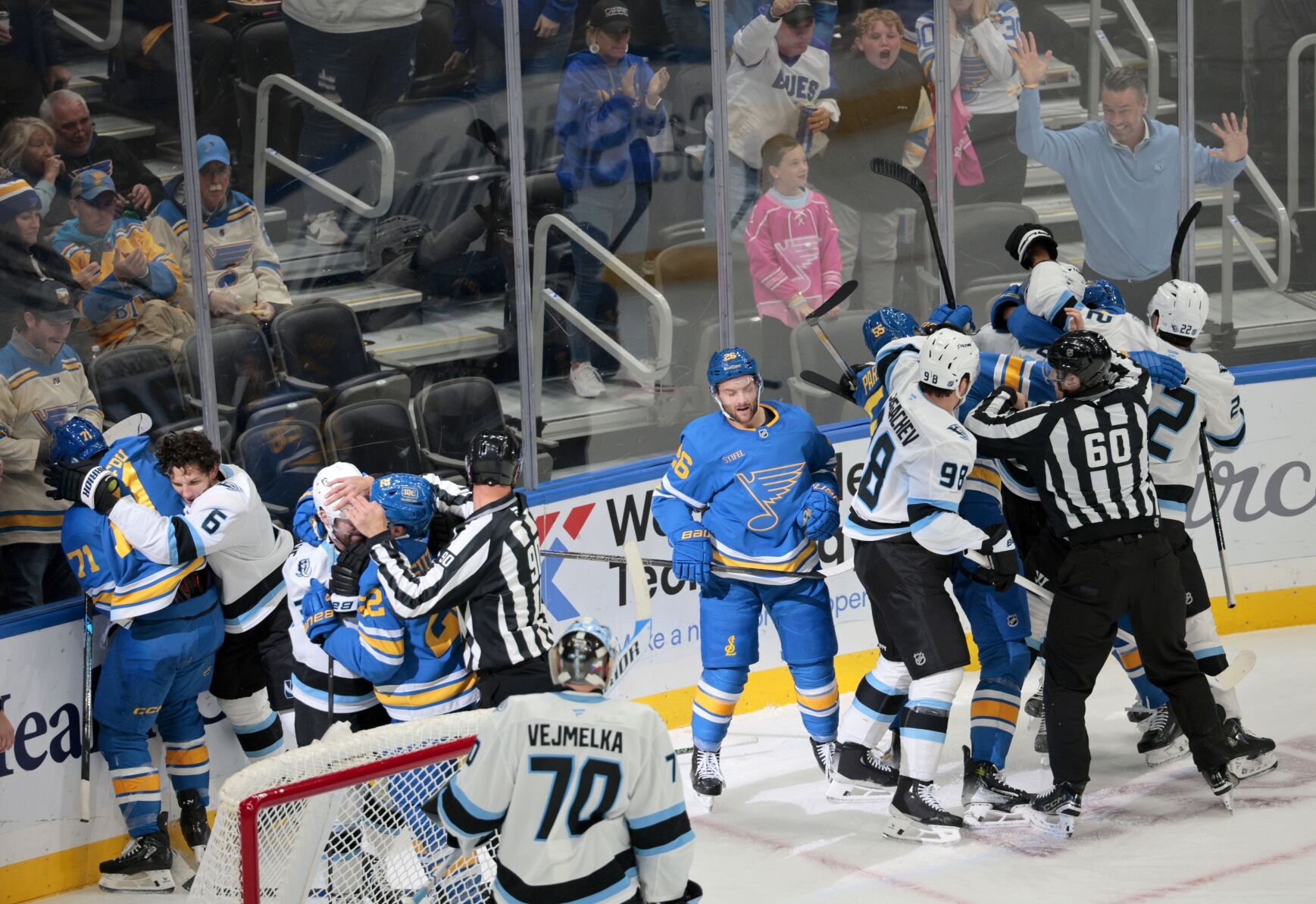 Blues host the Mammoth